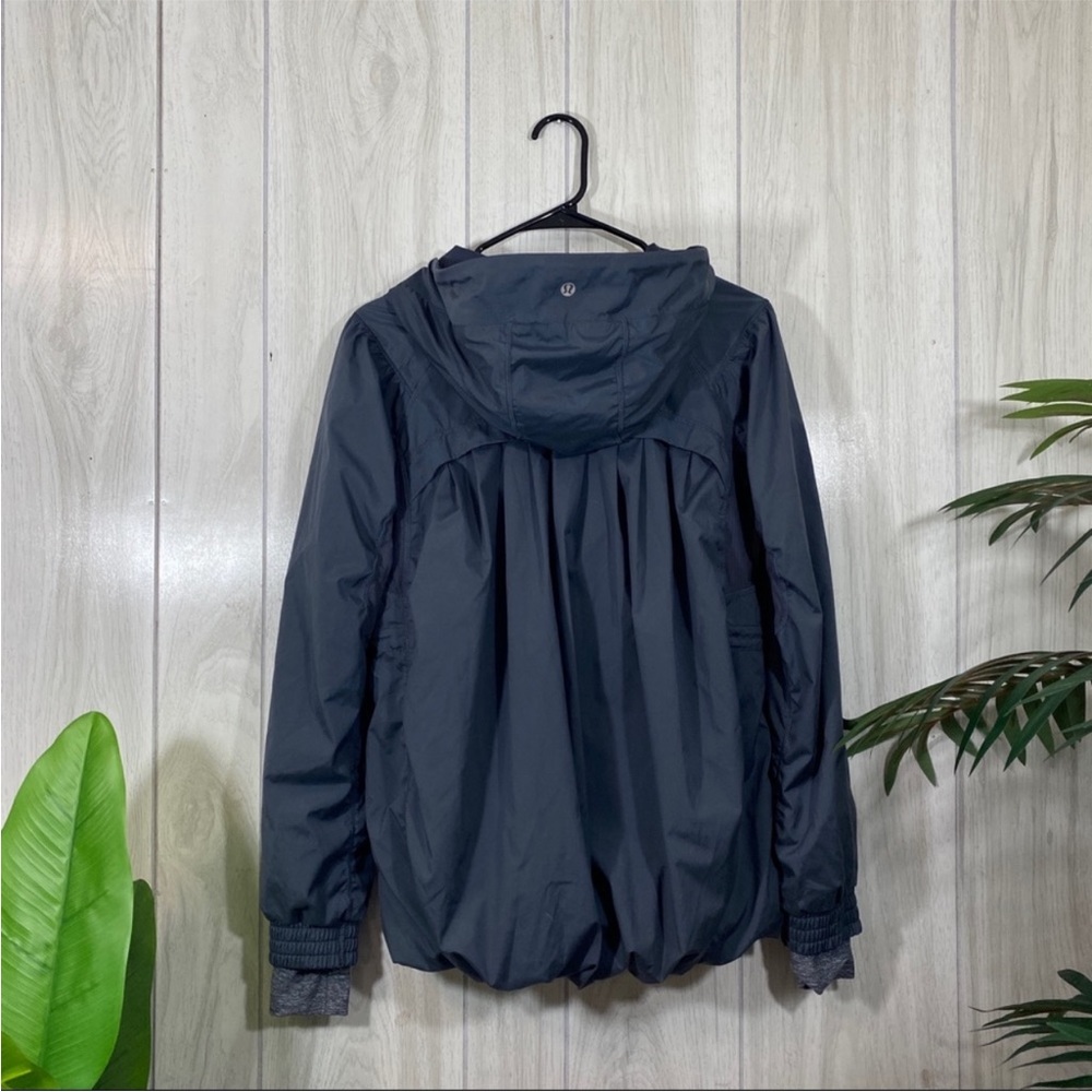 Lululemon Resolution Jacket Size 6 - image 2